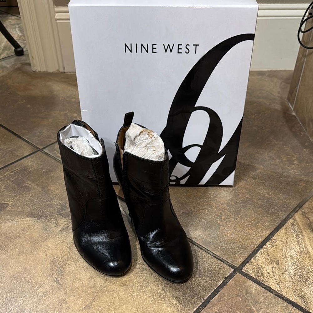 Nine West Black Ankle Booties Sleek Design